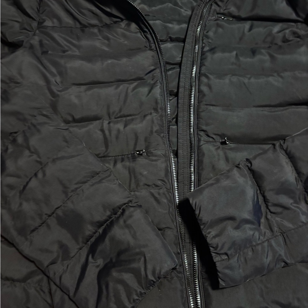 Figs On-Shift Packable Puffer Jacket Technical Performance Outerwear in Black M - Picture 9 of 16